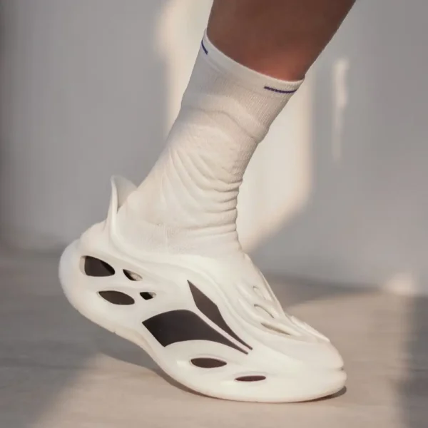 Score Big With Our Professional Basketball Socks - 3 Pack For Men: Breathable, Durable, And Stylish! - Image 7