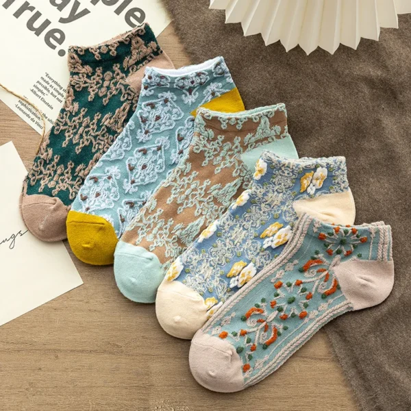 Step Into Style With Retro Floral Low Cut Lady Socks - Perfect For Artistic And Ethnic Looks!