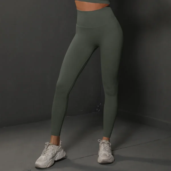 Smiling Face Yoga Dress: High Waist, Tight Fit, Peach Hip Training Pants For Women - Image 4