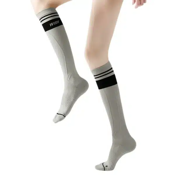 Stay Cool And Compressed: Women'S Lightweight High Compression Athletic Socks - Image 6
