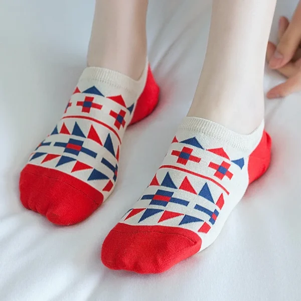 Stay Stylish And Slip-Free With Our Fashionable Women'S Invisible Short Socks - Perfect For Summer! - Image 2