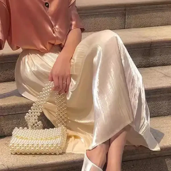 Upgrade Your Wardrobe With Our Spring And Autumn Half Length Pleated Skirt - Featuring Pearlescent Fabric And Elegant Pleats! - Image 3