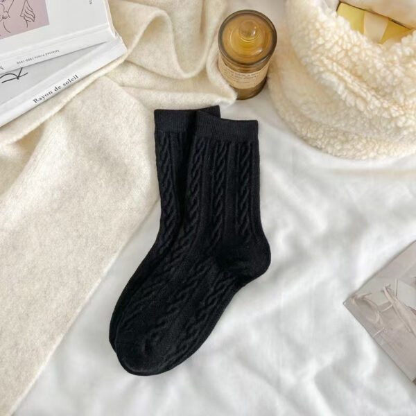 5Prs-White Cashmere Women'S Twist Thickened Retro Medium Tube Socks Postpartum Confinement Socks - Image 6