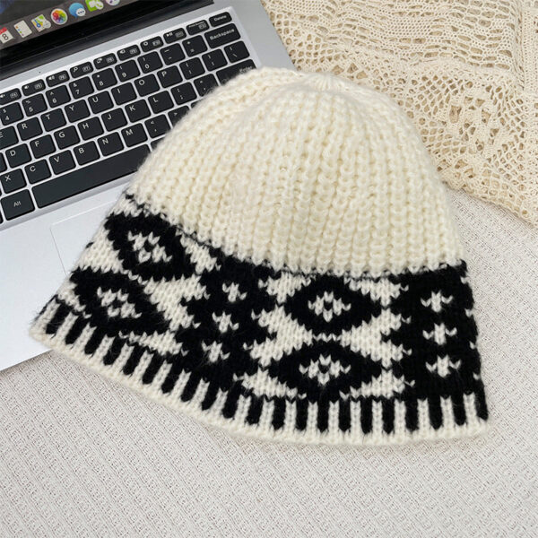 Retro Wool Hat Autumn And Winter Women'S Warm Ear Protection Versatile Face Small Color Matching Warm Knitted Bucket Hat - Image 7