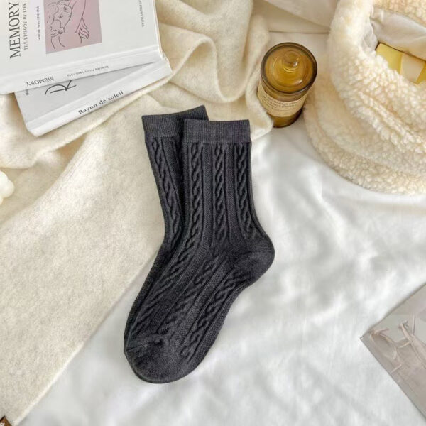 5Prs-White Cashmere Women'S Twist Thickened Retro Medium Tube Socks Postpartum Confinement Socks - Image 8